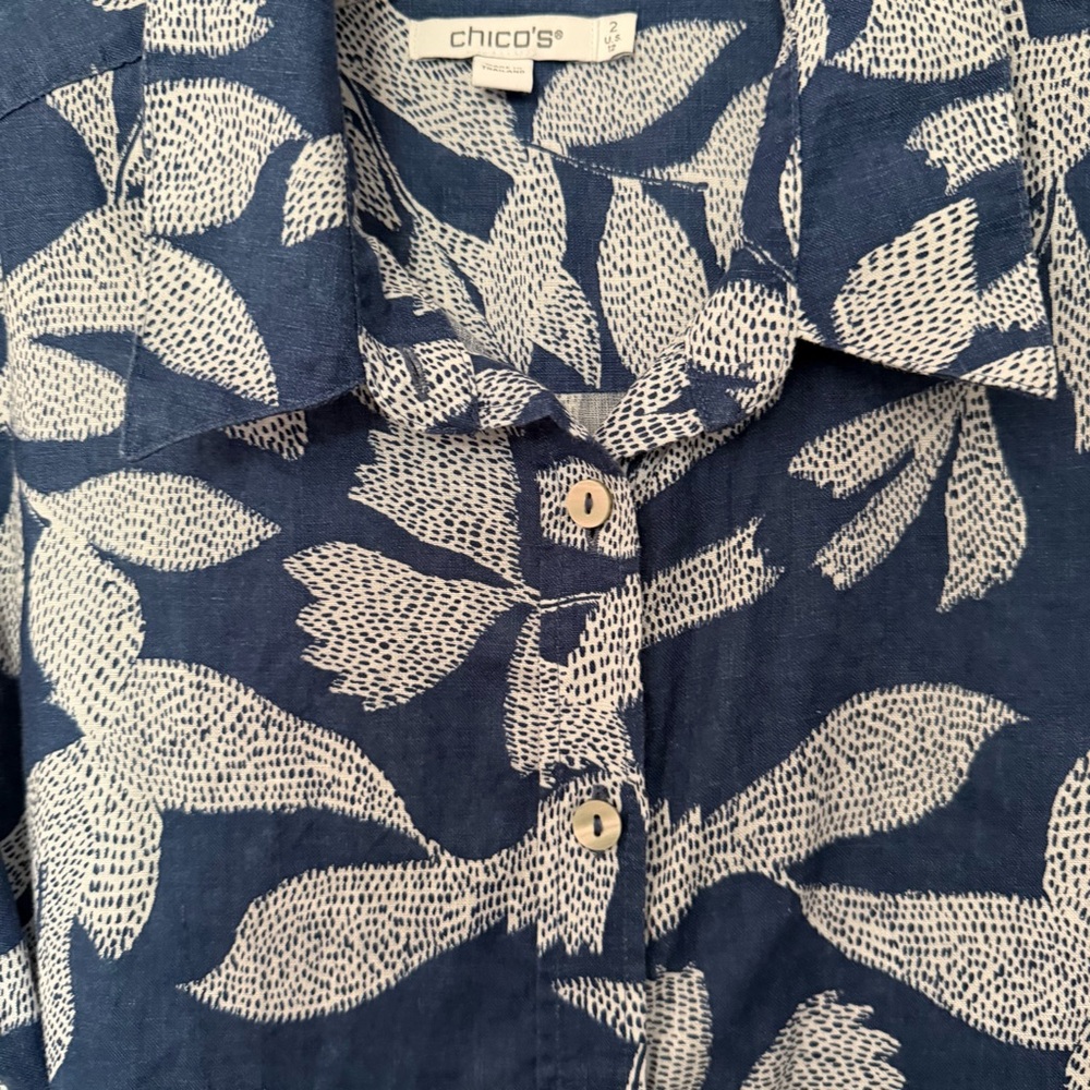 Chico’s Navy & White Leaf-Pattern Button-Down Shi… - image 3